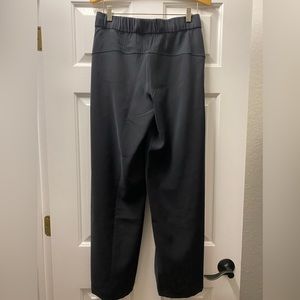 Lululemon in the fly black trousers size 6